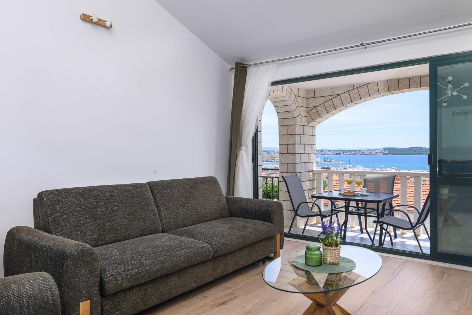 Apartments Eva Trogir Exterior photo