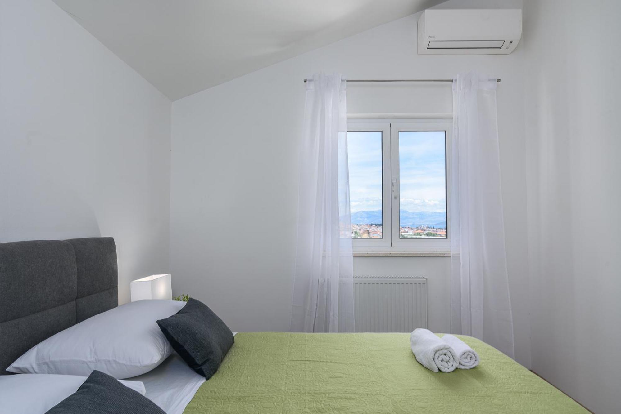 Apartments Eva Trogir Exterior photo