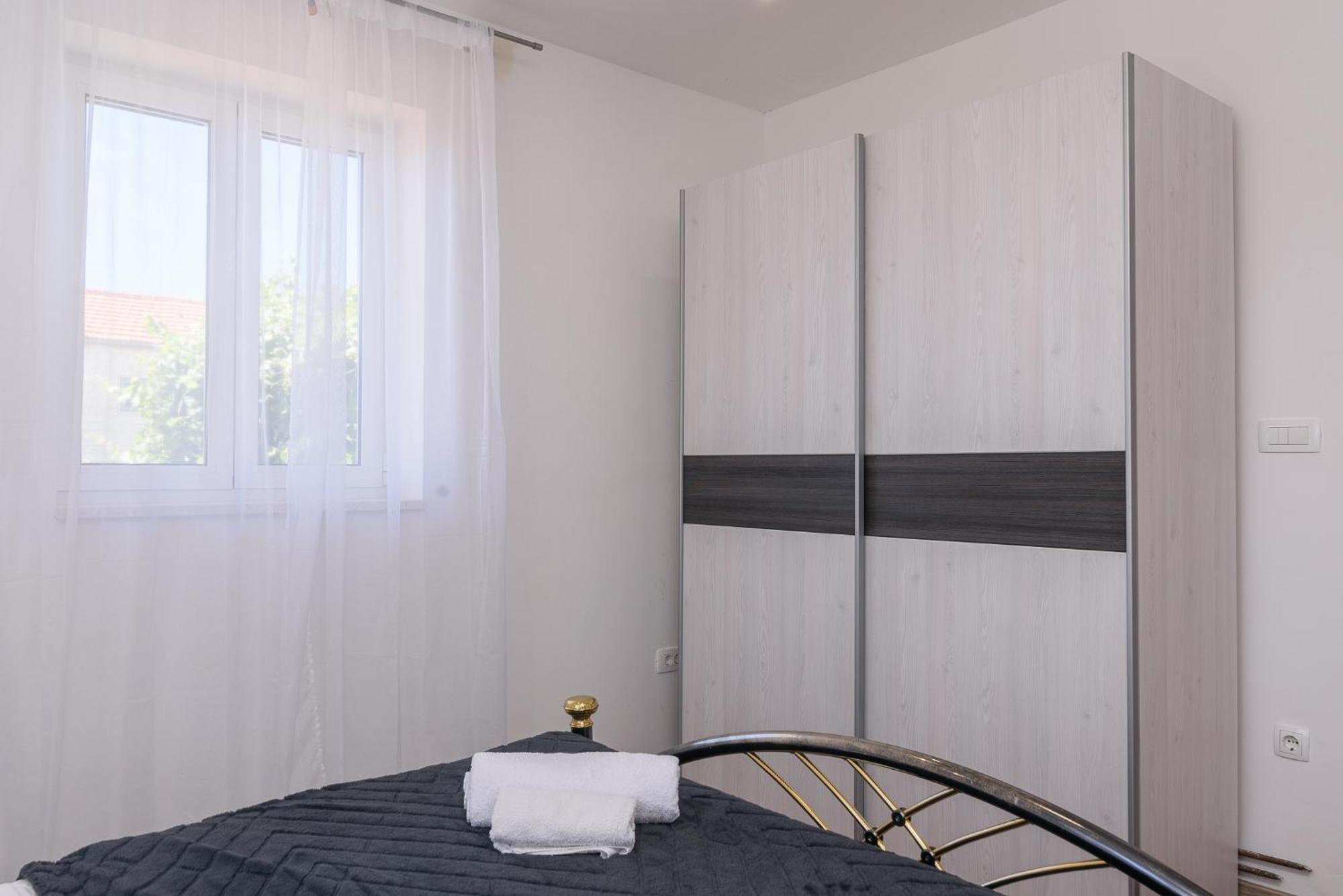 Apartments Eva Trogir Exterior photo