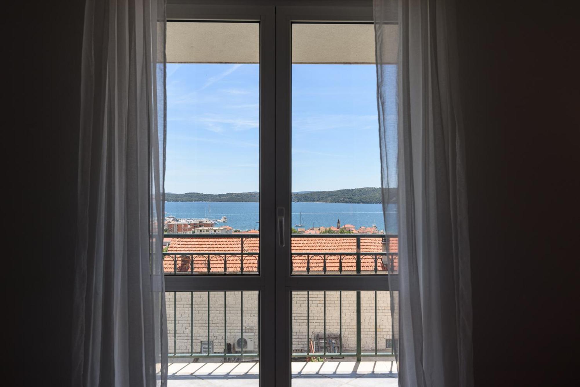 Apartments Eva Trogir Exterior photo