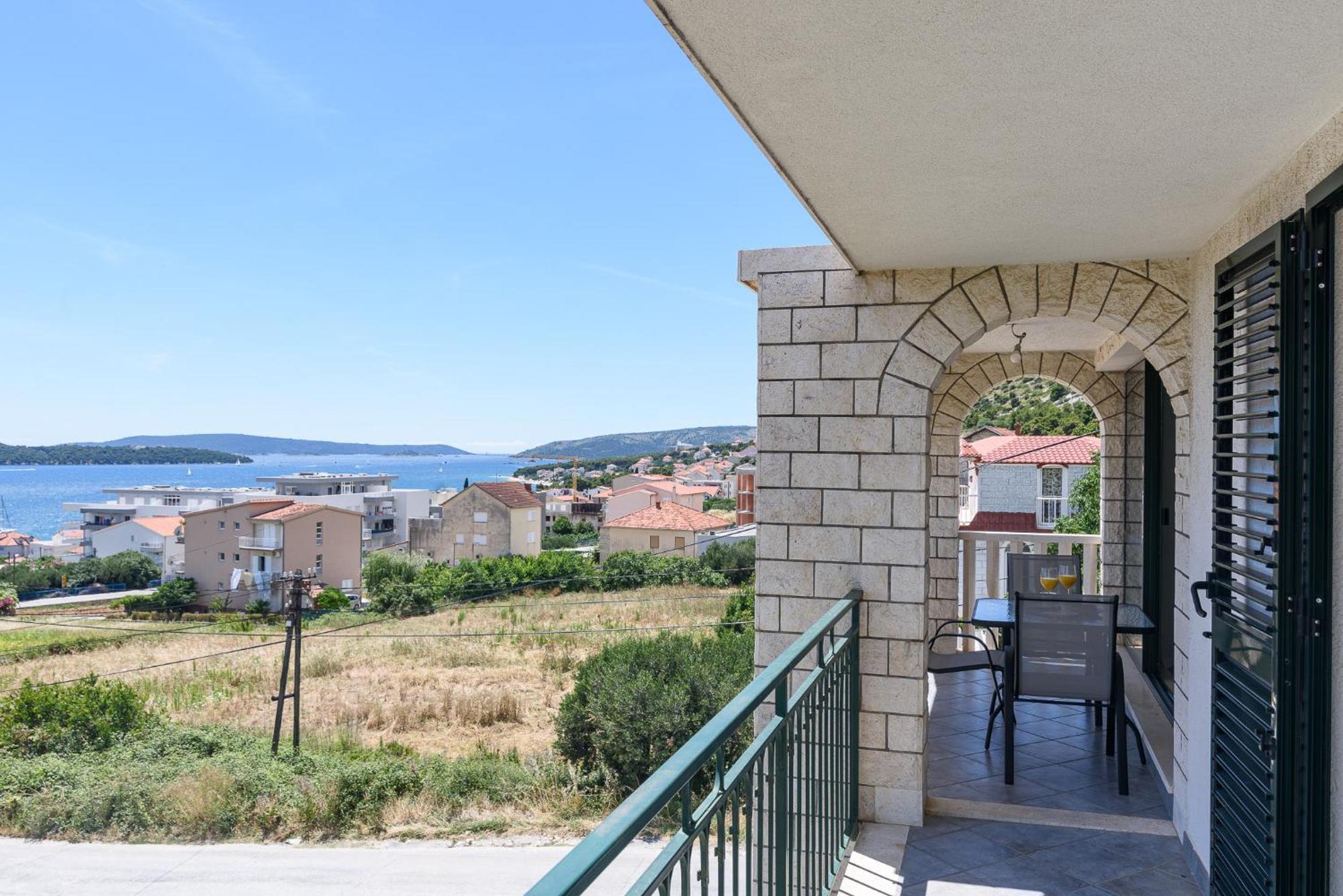 Apartments Eva Trogir Exterior photo