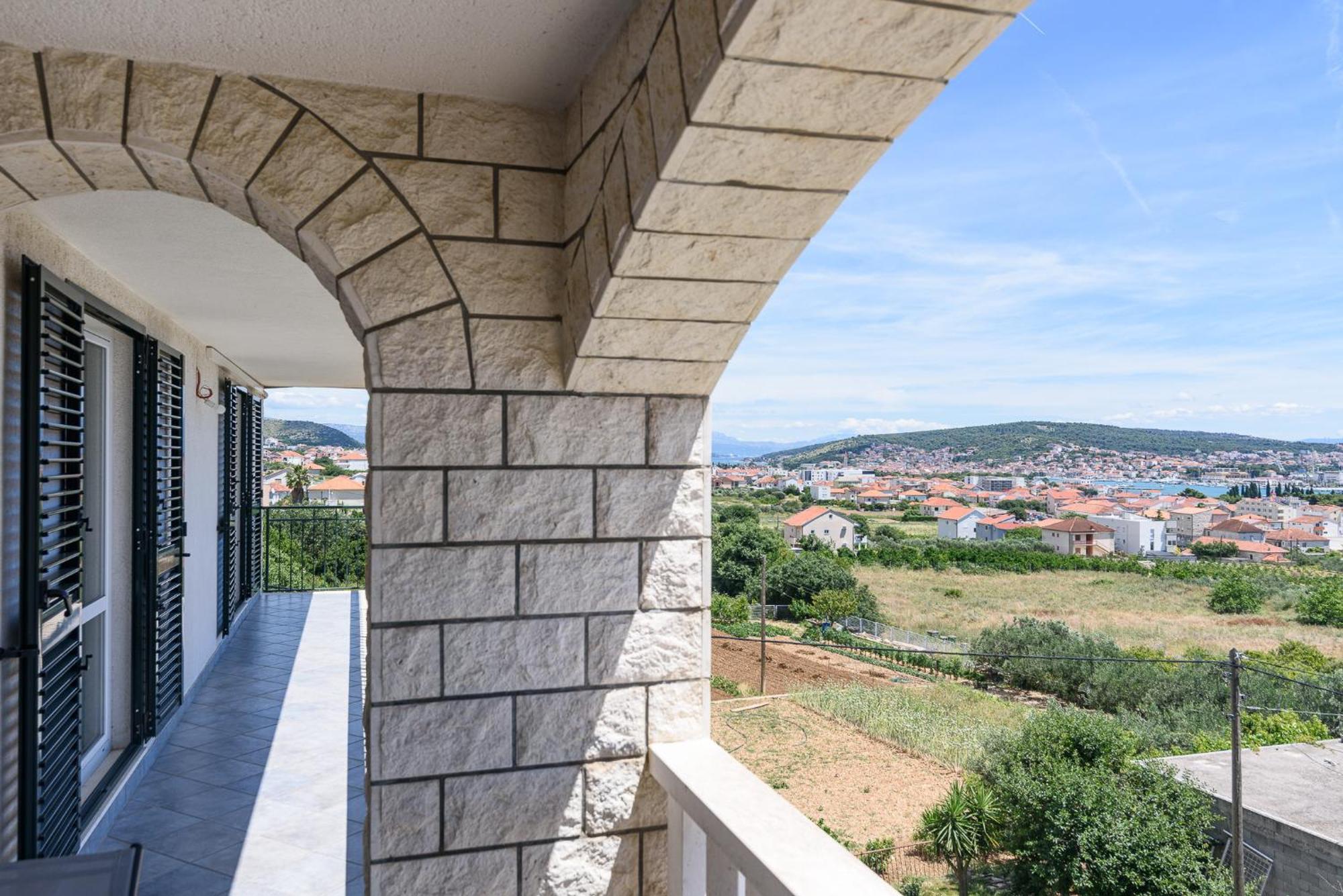 Apartments Eva Trogir Exterior photo